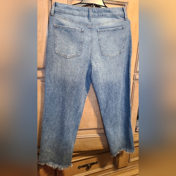 NWT! SO Straight High Rise Jean's Sz 11/30W - Picture 2 of 4